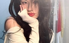 男女边摸边吃奶边做爰动漫